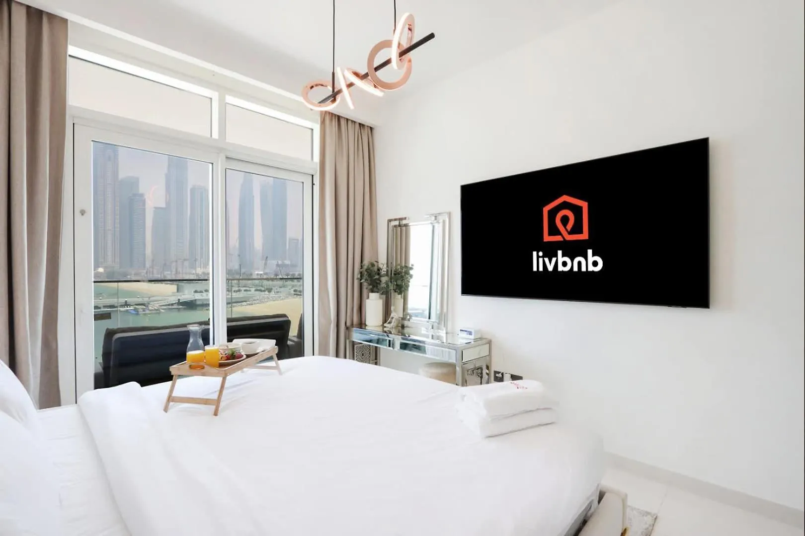 Livbnb - Chic 1Br, Beachfront & Marina Views Dubai Apartment