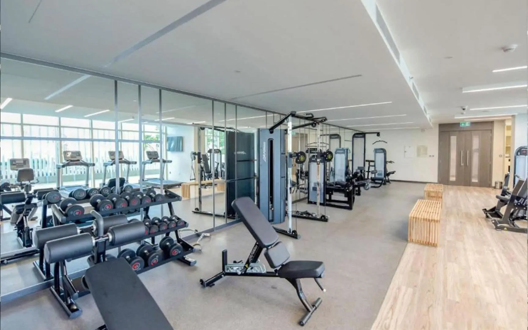 Apartment Livbnb - Chic 1Br, Beachfront & Marina Views Dubai