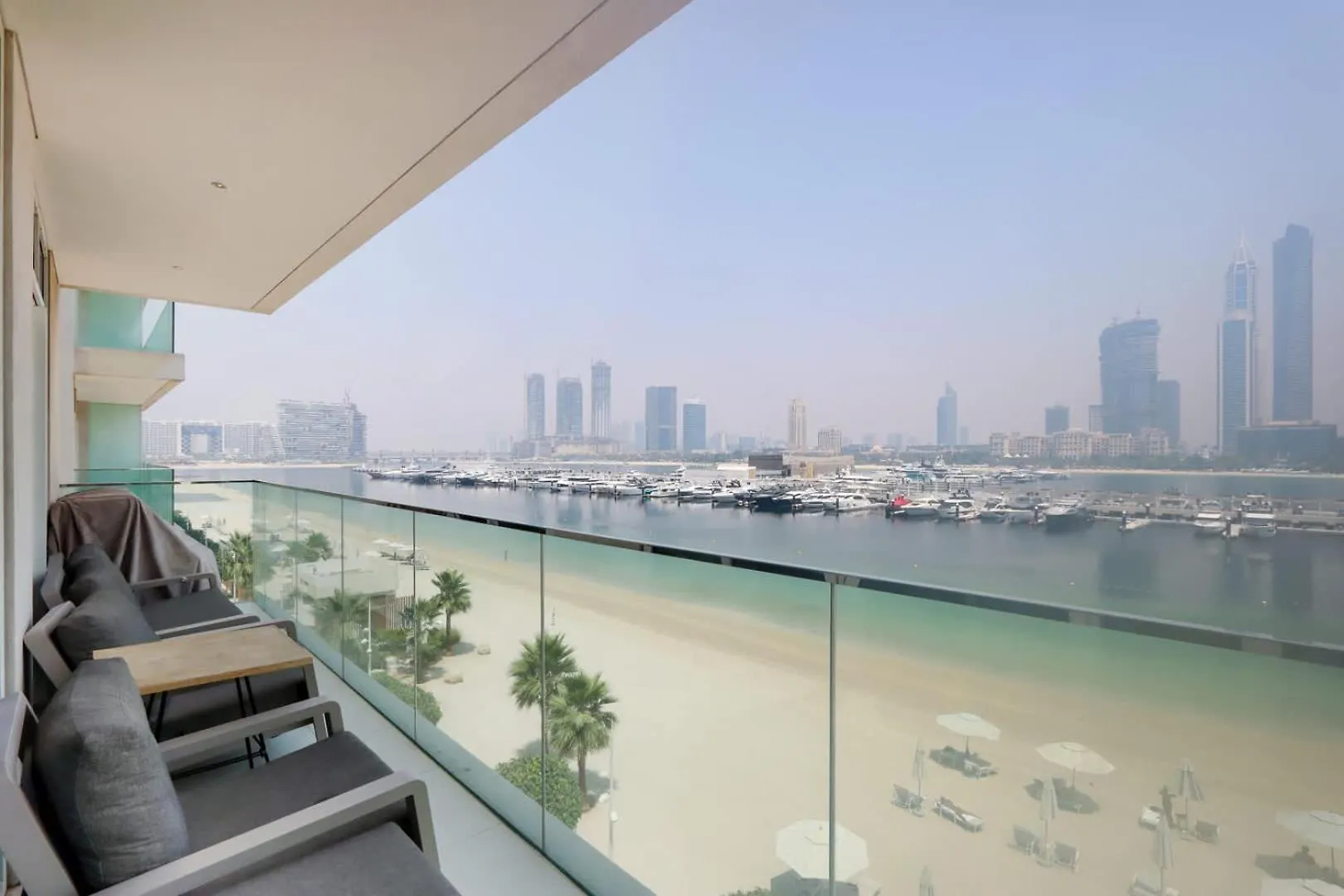 Livbnb - Chic 1Br, Beachfront & Marina Views Dubai
